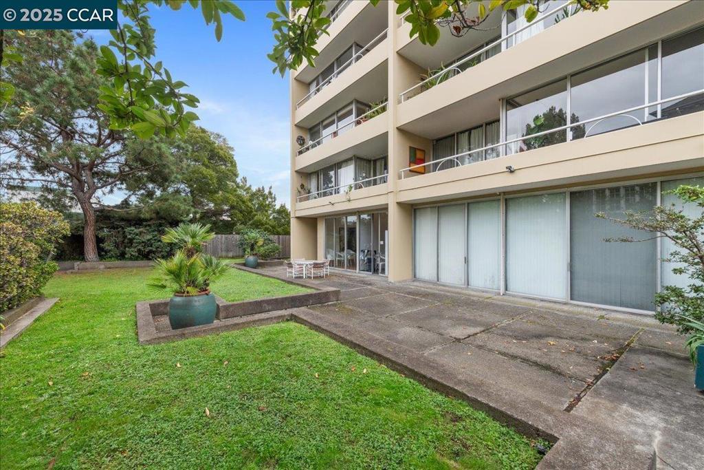 ADAMS POINT - Residential