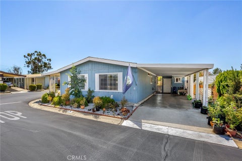 Photo of 24600 Mountain Ave #136, Hemet, CA 92544 (MLS # SW26184687)