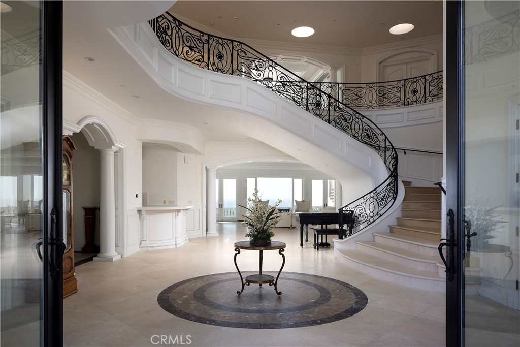 71 Ritz Cove