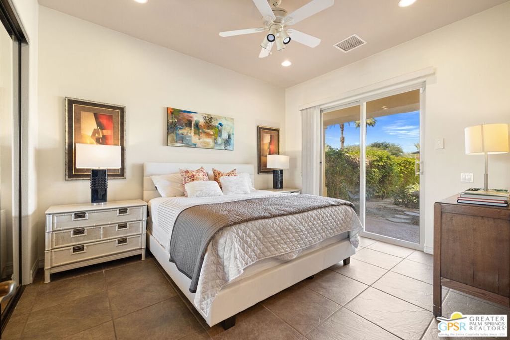 Villaggio On Sinatra - Residential