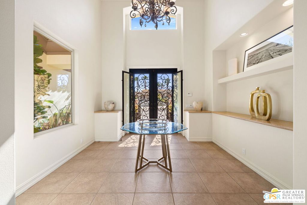 Villaggio On Sinatra - Residential