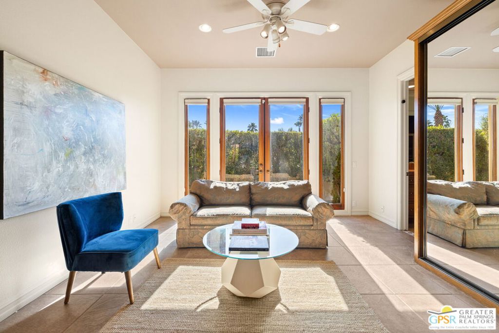 Villaggio On Sinatra - Residential