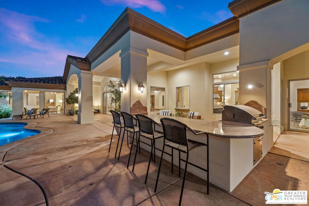 Villaggio On Sinatra - Residential