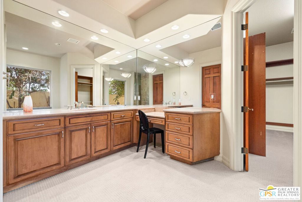 Villaggio On Sinatra - Residential