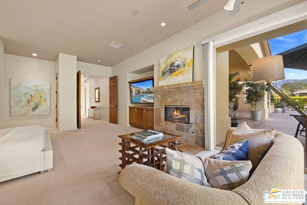 Villaggio On Sinatra - Residential