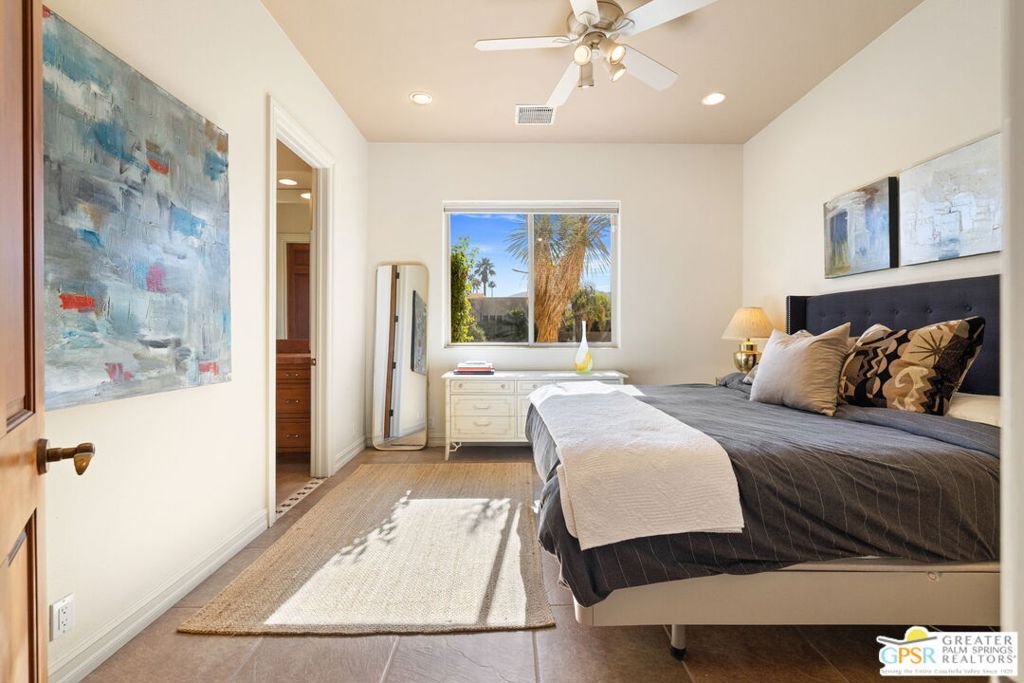 Villaggio On Sinatra - Residential