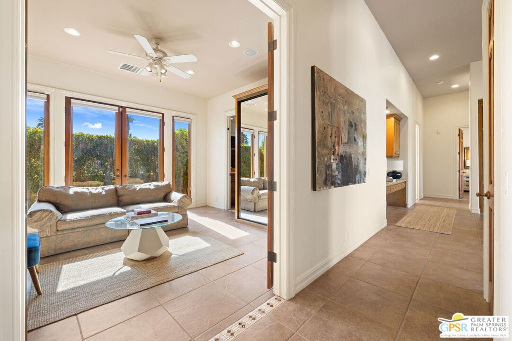 Villaggio On Sinatra - Residential