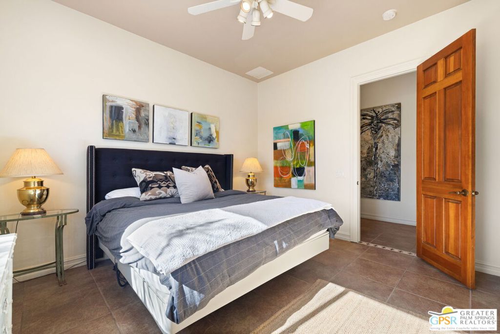 Villaggio On Sinatra - Residential