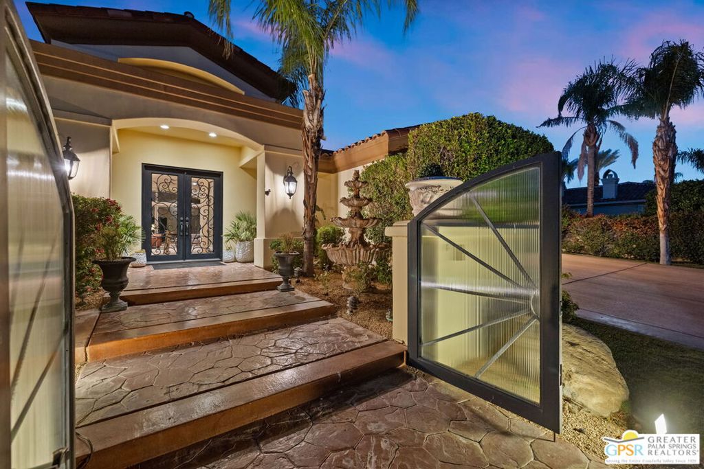 Villaggio On Sinatra - Residential