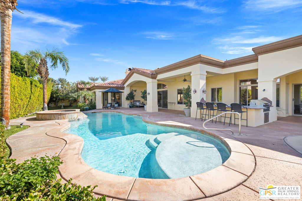 Villaggio On Sinatra - Residential