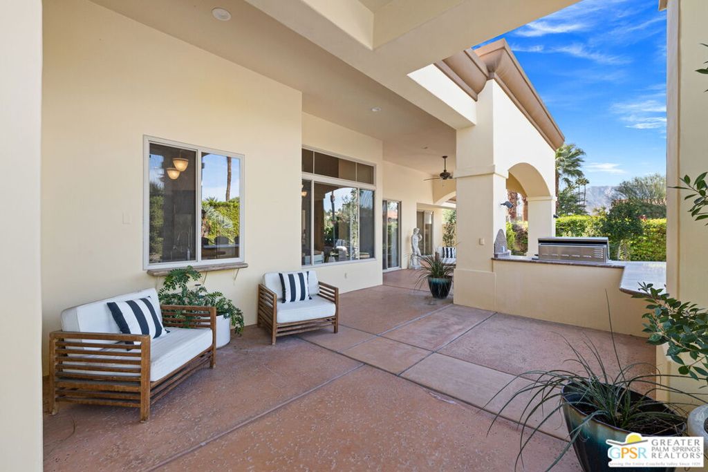 Villaggio On Sinatra - Residential