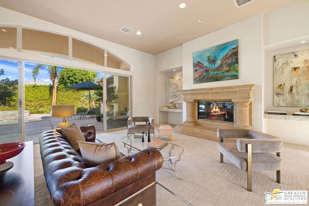 Villaggio On Sinatra - Residential