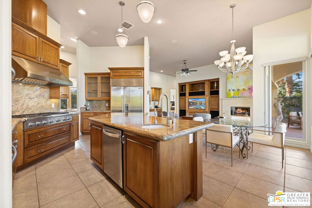 Villaggio On Sinatra - Residential