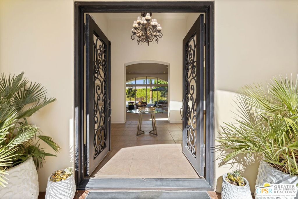 Villaggio On Sinatra - Residential