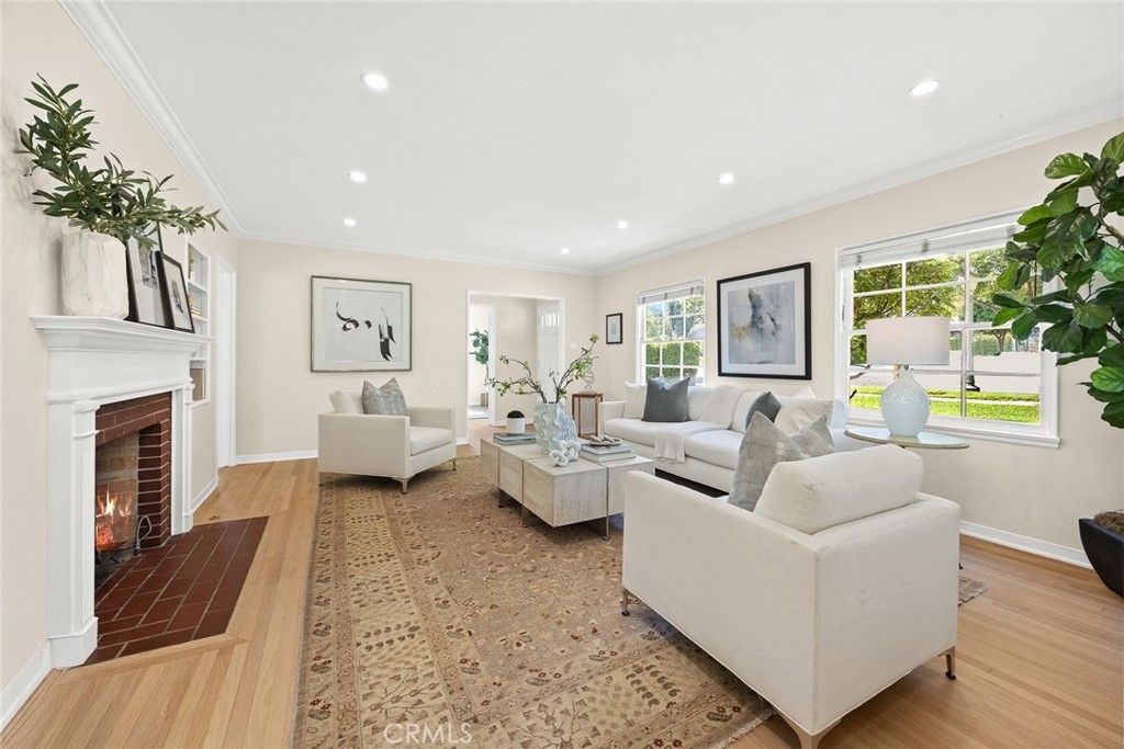 Photo of 852 E Howard Street, Pasadena, CA 91104 (MLS # WS25240117)