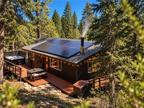 Photo of 43428 Primrose Dr, Big Bear Lake, CA 92315 (MLS # DW26223450)