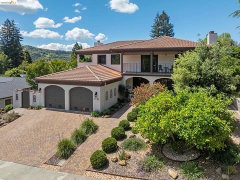 Photo of 15 Dias Ct Ct, El Sobrante, CA 94803 (MLS # 41130911)