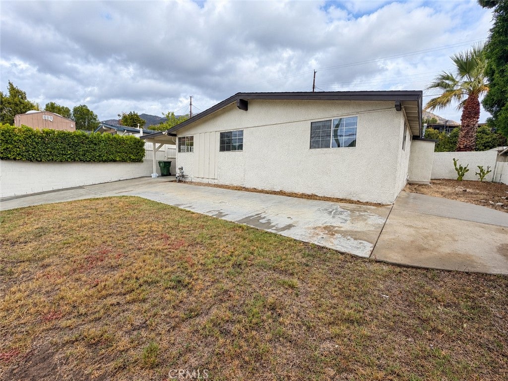 13658 Garrick Avenue