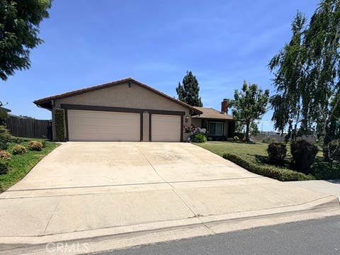 Photo of 4308 Emerald AVE, La Verne, CA 91750 (MLS # CV26138260)