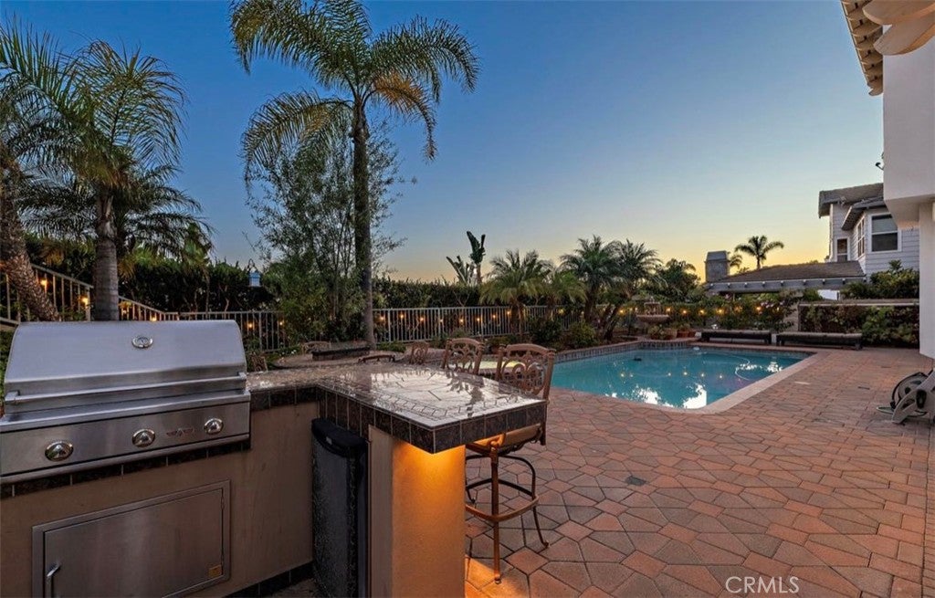 Laguna Niguel, California, 92677, United States, 4 Bedrooms Bedrooms, ,4 BathroomsBathrooms,Residential,Active,2052004