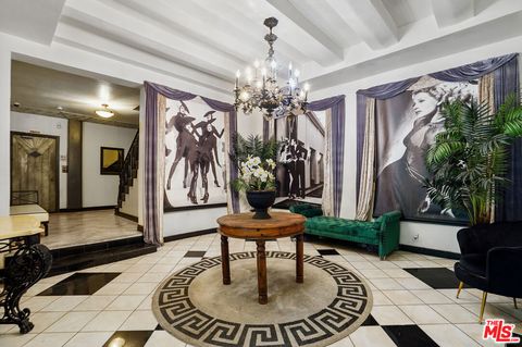 Photo of 1314 N HAYWORTH Avenue #303, West Hollywood, CA 90046 (MLS # 26828429)