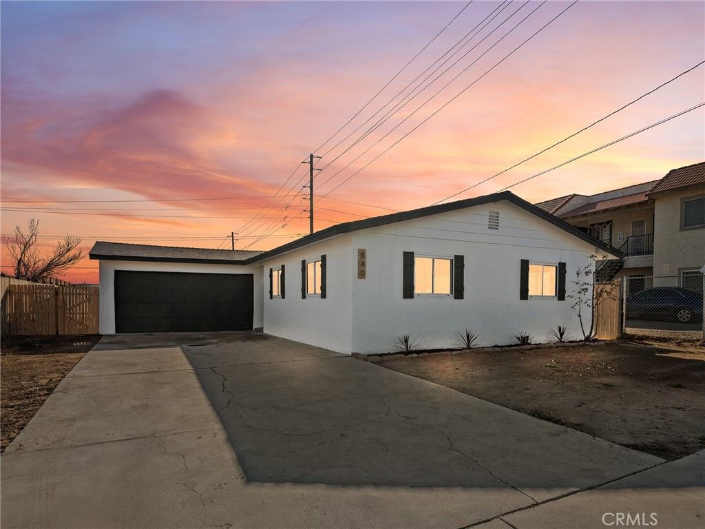 Photo of 840 E Virginia Way, Barstow, CA 92311 (MLS # HD26011266)