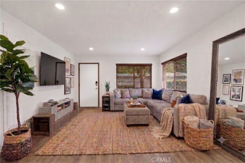 Photo of 1346 E Hillcrest DR #40, Thousand Oaks, CA 91362 (MLS # SR26200117)