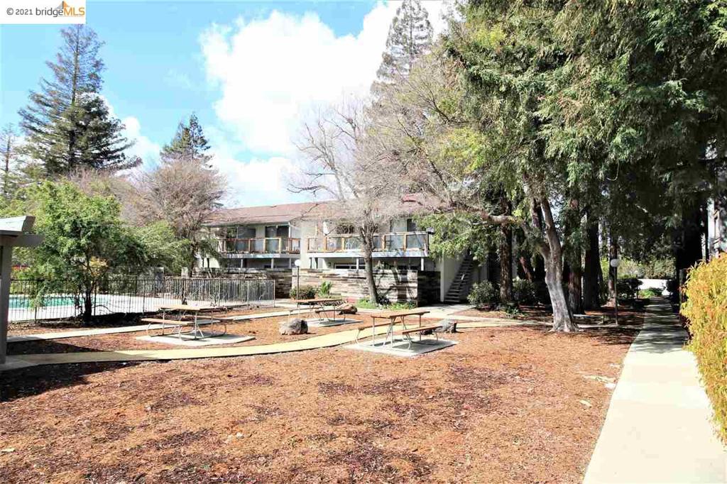 MENDOCINO - Residential
