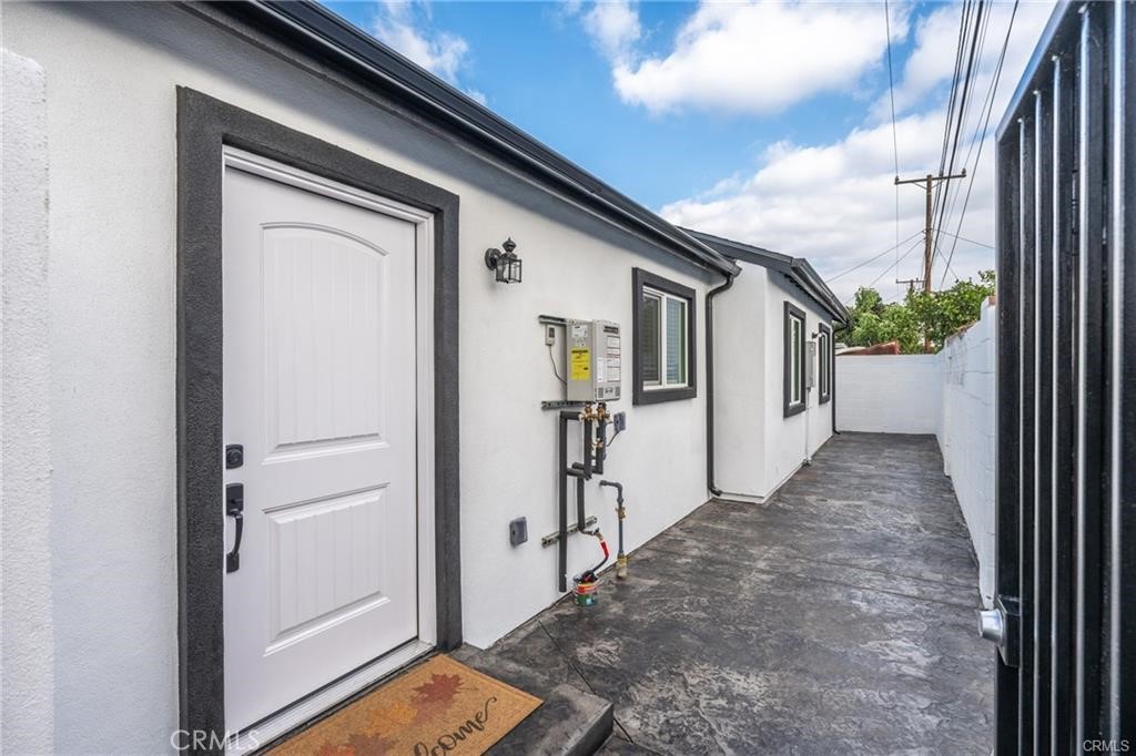 Fullerton Crest (FUCR) - Residential Lease