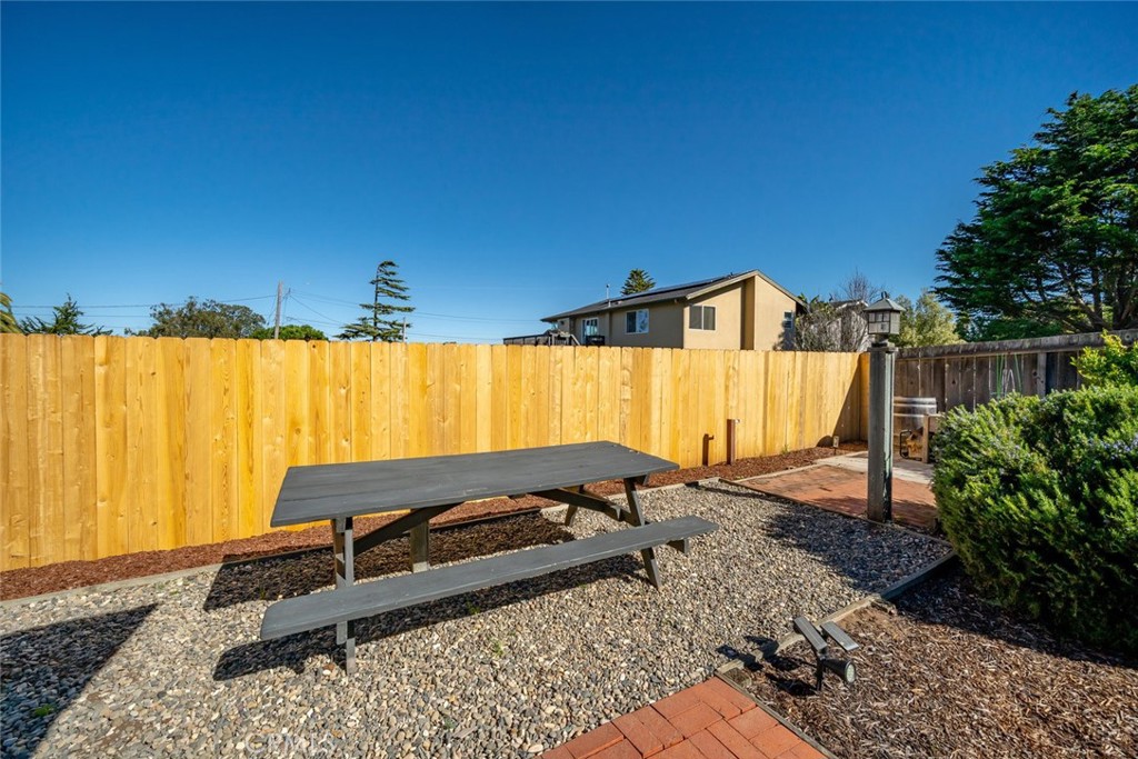 Redfield Woods(650) - Residential