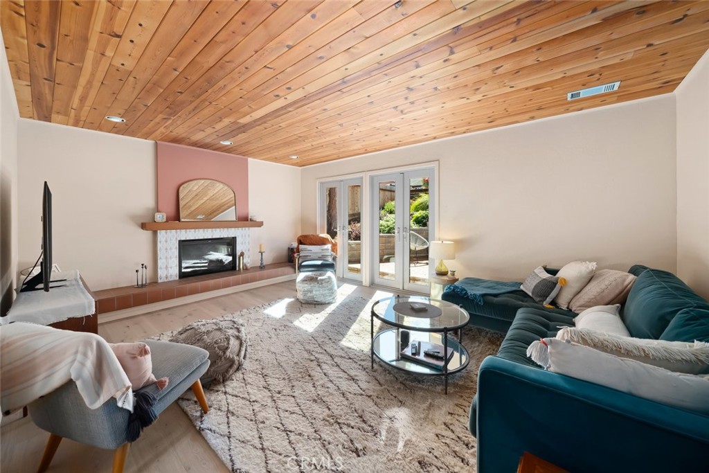 Redfield Woods(650) - Residential