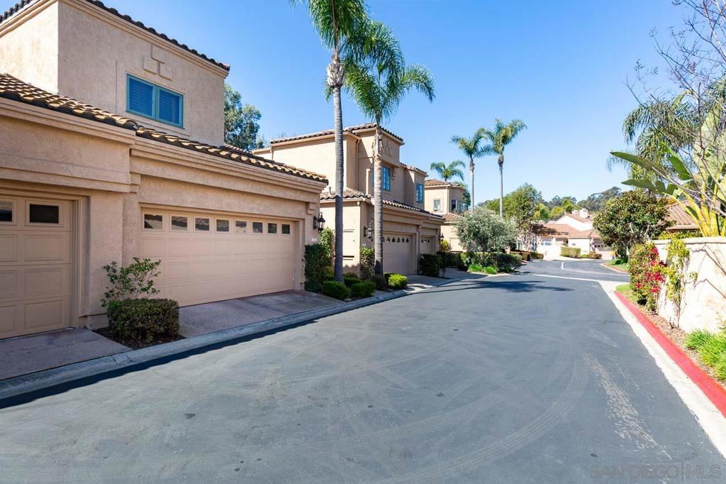 3786 Paseo Vista Famosa