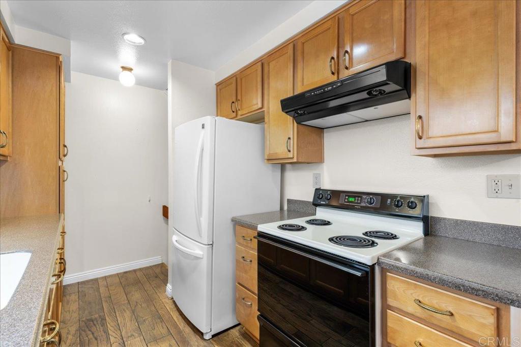 1280 River Vista Row 122