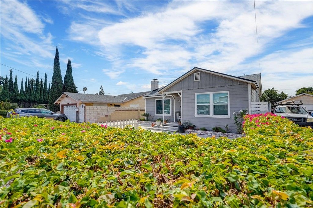 Photo of 10422 Bonnie Dr, Garden Grove, CA 92843 (MLS # NP25277867)