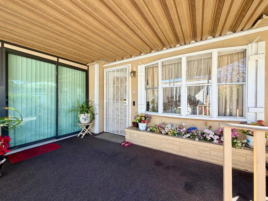 3135 Oakbridge Drive