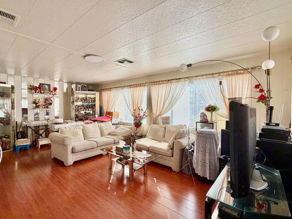 3135 Oakbridge Drive