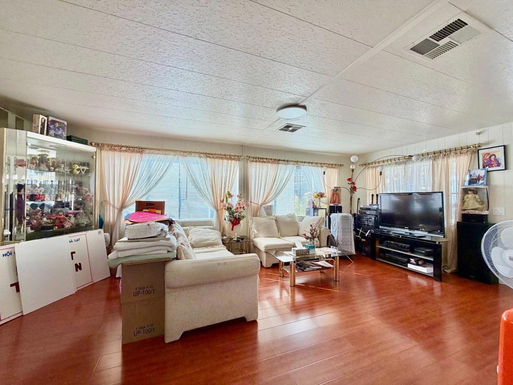 3135 Oakbridge Drive