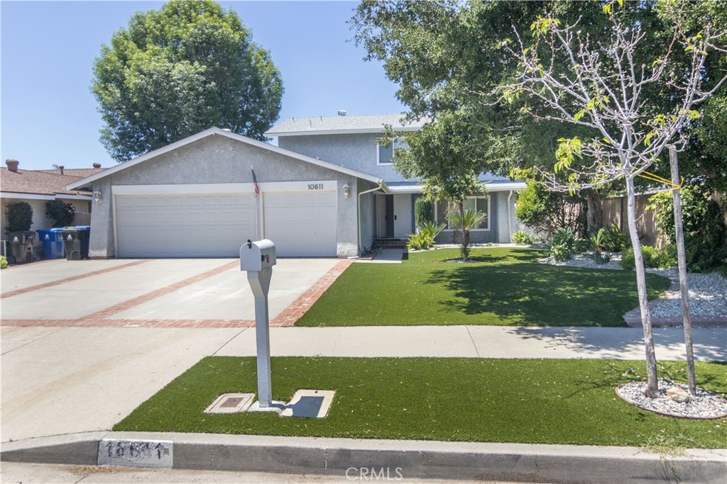 Welcome to this spacious and beautifully maintained two-story home, ideally located on a quiet street in the heart of Chatsworth. Just minutes from shopping centers, scenic hiking trails, and convenient freeway access, this home combines comfort, functionality, and location.
Featuring 3 bedrooms and 2.5 bathrooms, this home boasts an expansive layout perfect for families and entertaining. The huge family room and living room offer a cozy fireplace and ample space for gatherings, while the separate formal dining room and formal living room add elegance and flexibility.
A large den with soaring ceilings and a sliding door to the backyard can easily be used as a 4th bedroom, home office, or studio. The kitchen is a chef's delight, complete with granite countertops, a breakfast nook, double oven, refrigerator, and dishwasher. The adjacent covered side patio provides a lovely outdoor dining or relaxation space, with easy access to both the kitchen and living room.
Enjoy a private, drought-tolerant backyard with mature shade trees, ideal for entertaining or peaceful evenings outdoors. The 3-car garage includes a washer and dryer, offering generous storage and utility space.
Upstairs, the primary suite features a double sink vanity, walk-in closet, and ceiling fans for year-round comfort. All bedrooms are thoughtfully designed with both style and practicality in mind.
Don’t miss this incredible opportunity to rent a beautiful, move-in-ready home in one of Chatsworth’s most desirable neighborhoods!