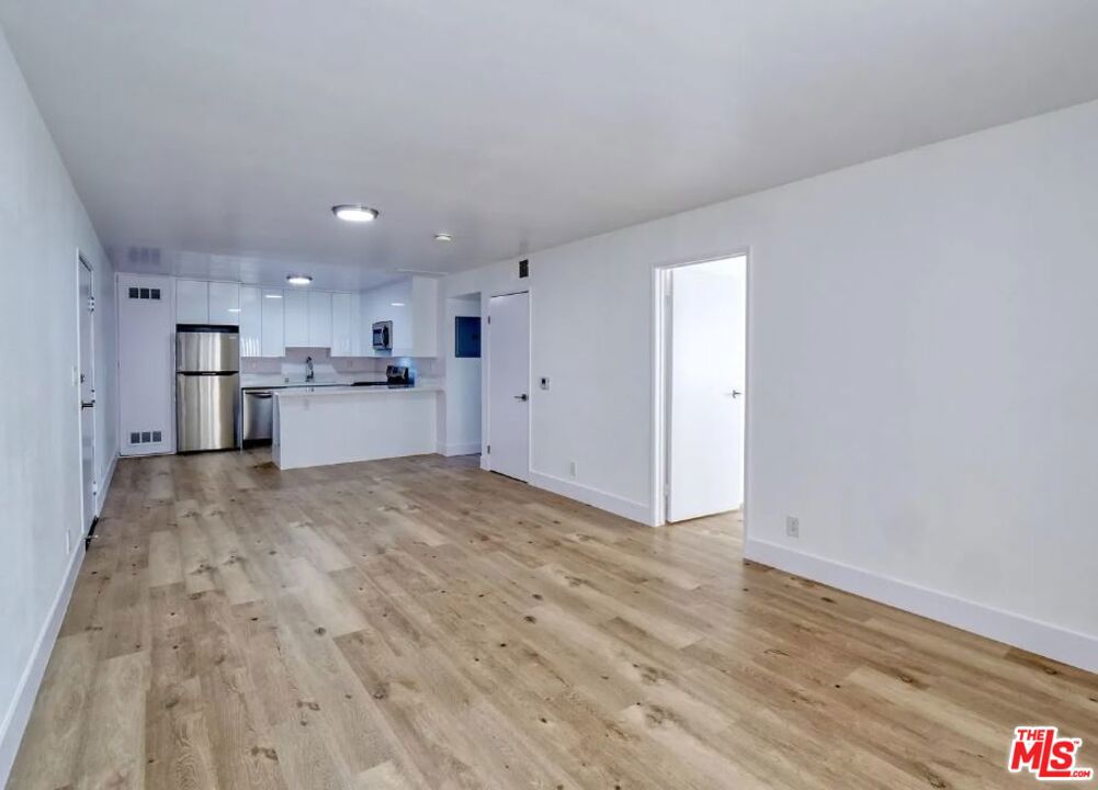 3232 W Avenue 32