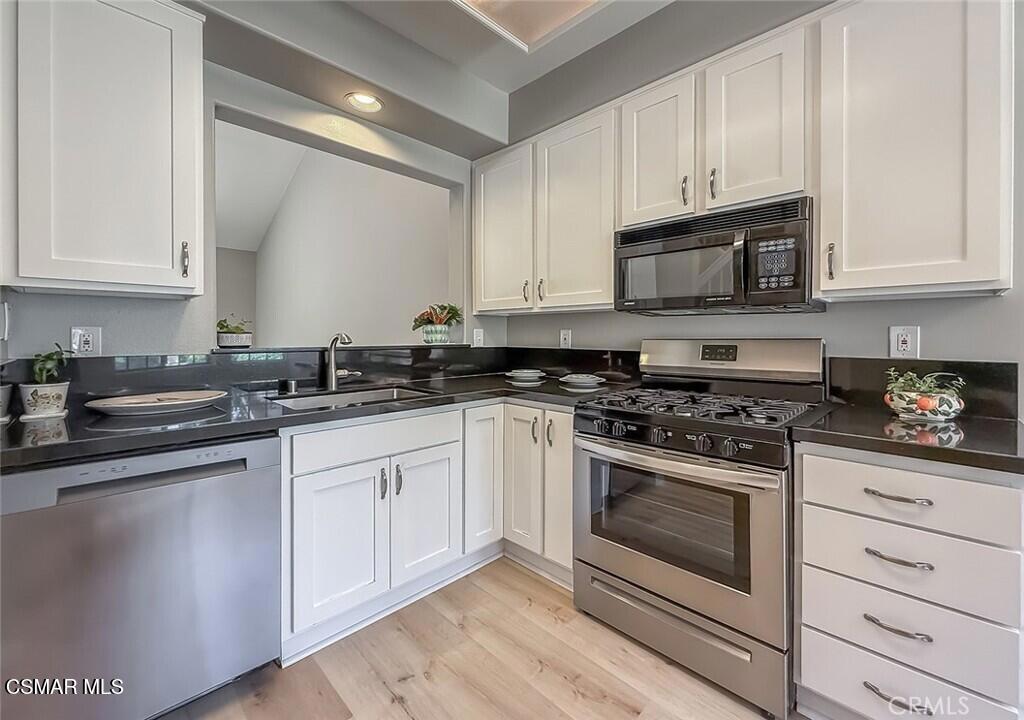 Capri West Oaks Park-832 - 832 - Residential Lease