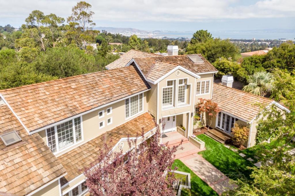 Charming 2-story grand estate tucked away on a flat half-acre lot! Formal dining and family room. Extensively renovated and modernized using only high-quality materials. Large side and back yard, wainscoting, high ceilings, recessed lighting, skylight, large windows throughout, and more!
