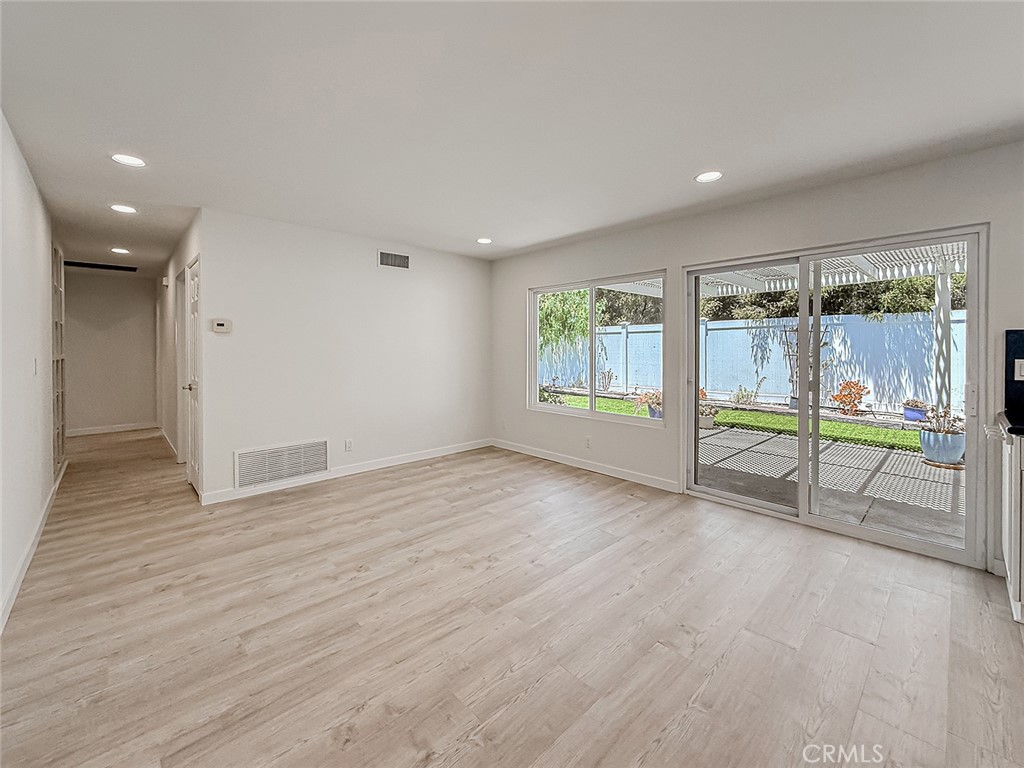 1401 Calle De Oro
