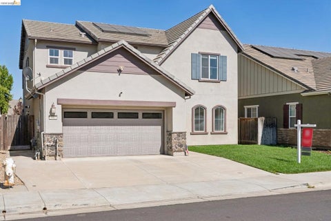 Photo of 320 Heritage Ln Ln, Dixon, CA 95620 (MLS # 41143955)