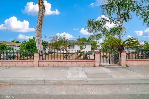 Photo of 1913 W Valencia Dr, Fullerton, CA 92833 (MLS # TR26095948)