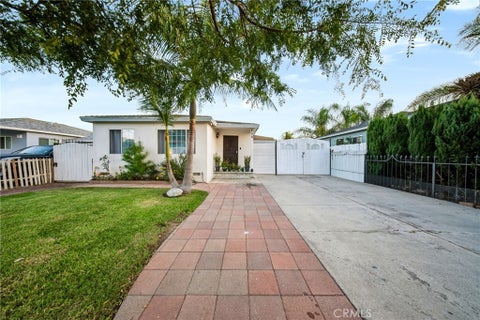 Photo of 406 E 122nd st ST, Los Angeles, CA 90061 (MLS # CV26209981)