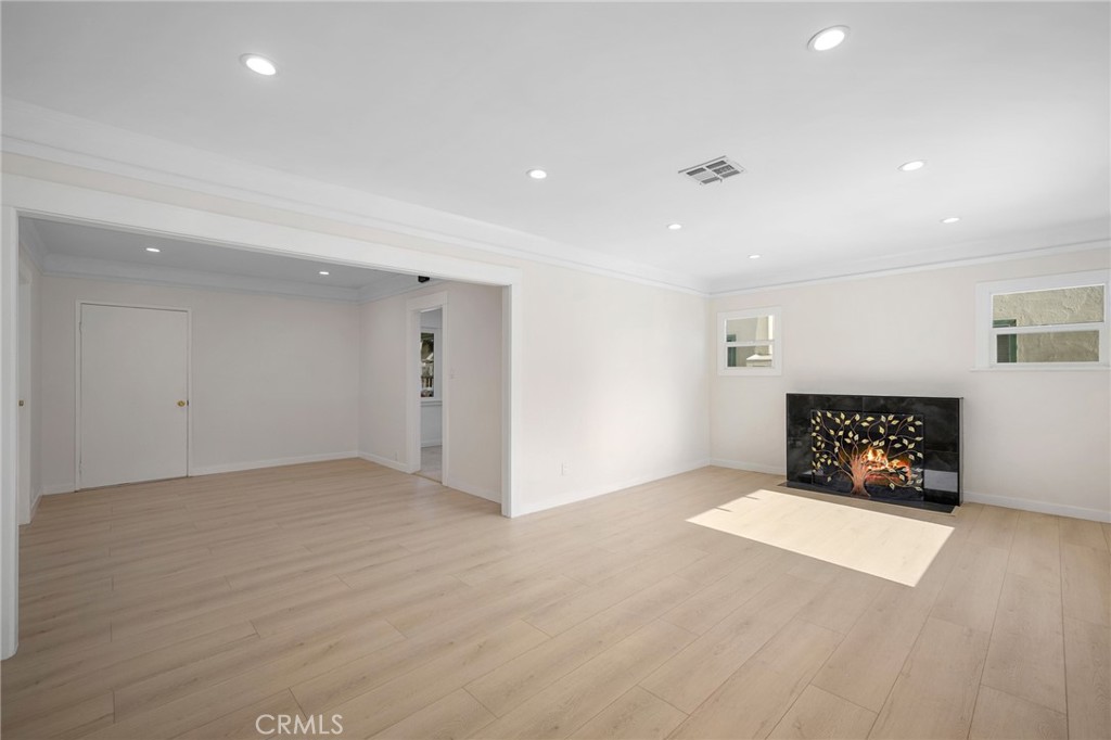 Not Applicable-105 - Residential Lease