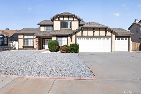 Photo of 12771 Ponderosa Ranch Road, Victorville, CA 92392 (MLS # HD26087523)