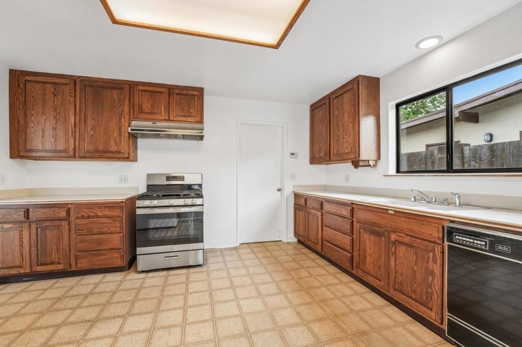 640 Galerita Way