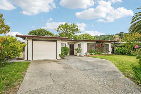 Photo of 640 Galerita Way, San Rafael, CA 94903 (MLS # ML82050484)