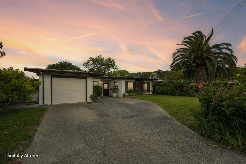 Photo of 640 Galerita Way, San Rafael, CA 94903 (MLS # ML82050484)